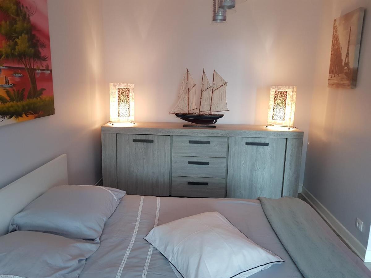 Chambres A Louer Dans Appartement Balcon - Wifi - Parking Gratuit ヌヴェール エクステリア 写真