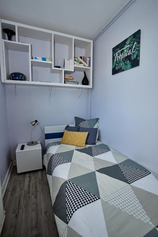 Chambres A Louer Dans Appartement Balcon - Wifi - Parking Gratuit ヌヴェール エクステリア 写真