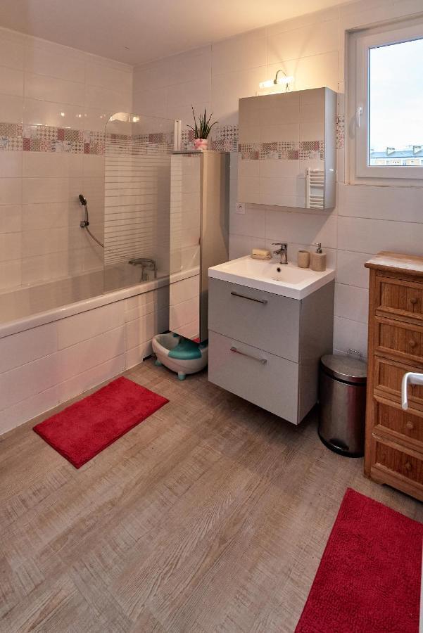 Chambres A Louer Dans Appartement Balcon - Wifi - Parking Gratuit ヌヴェール エクステリア 写真